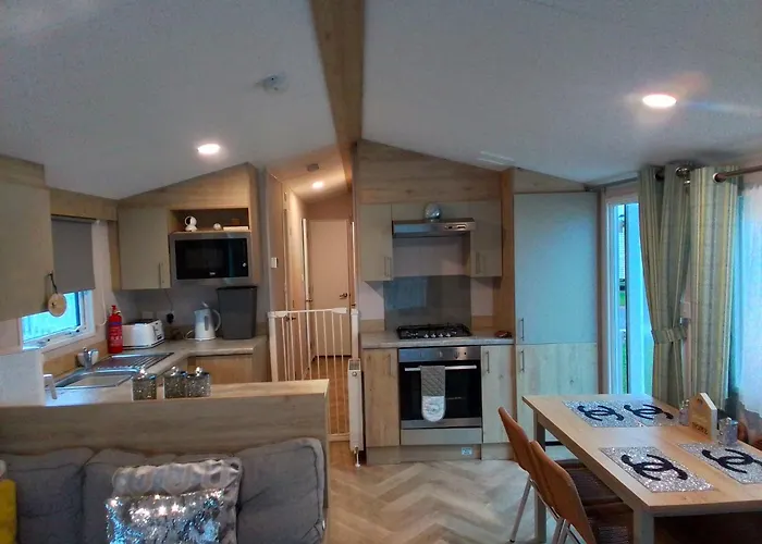Pet Free Family Mobile Home Sleeps 8 With Large Secured Decking Sea Wick Holiday Park